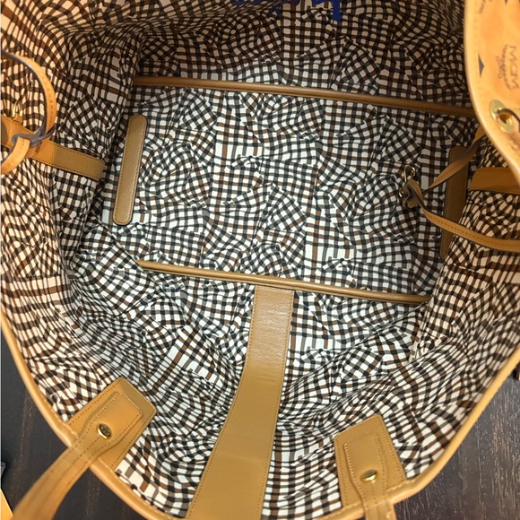 MCM Liz Large Reversible Tote Bag - Picture 3 of 9